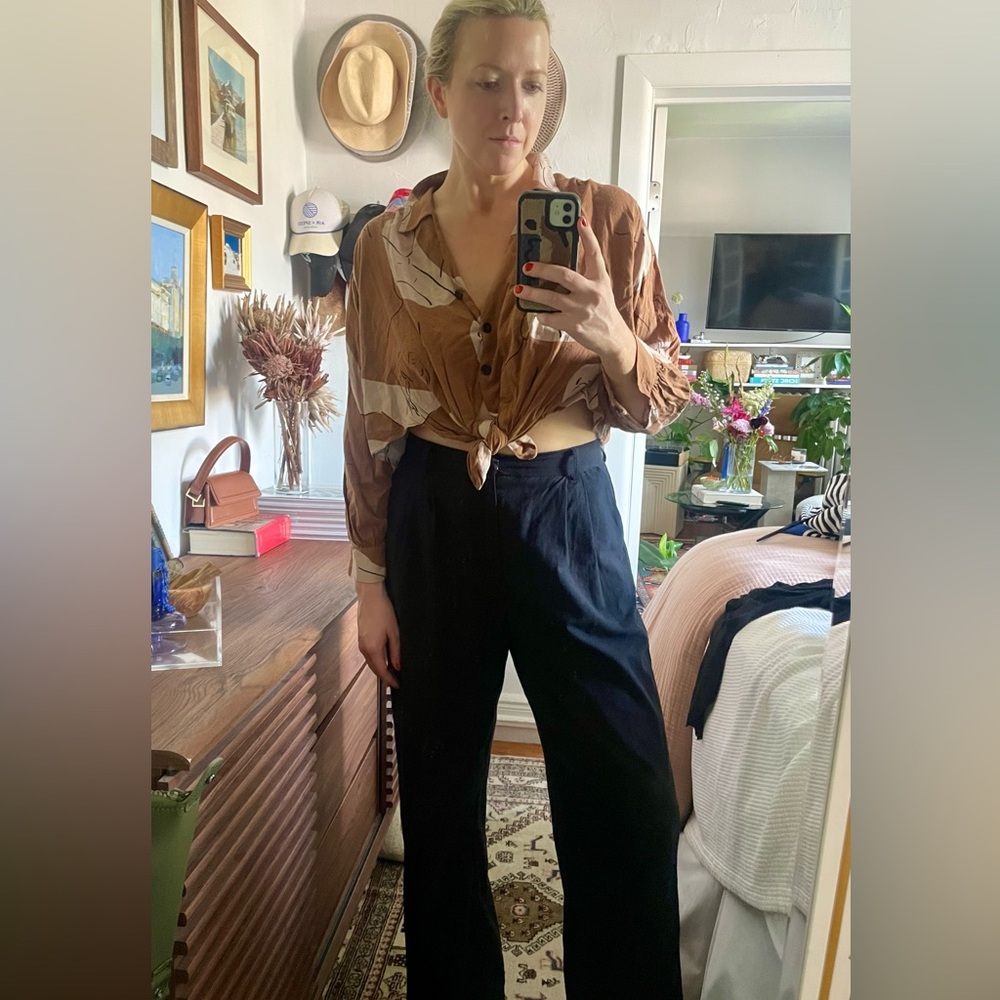 Feminine Lines Cropped Blouse